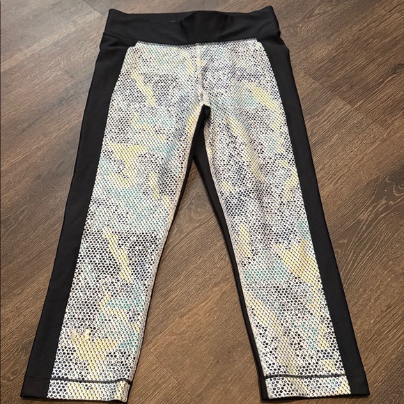 Under Armour Compression Capri Leggings - Picture 1 of 3